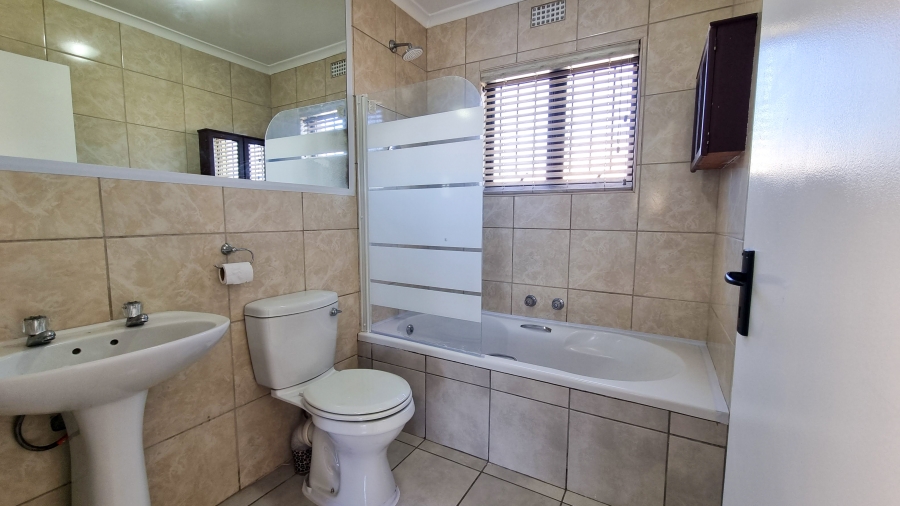 2 Bedroom Property for Sale in Victoria Park Western Cape